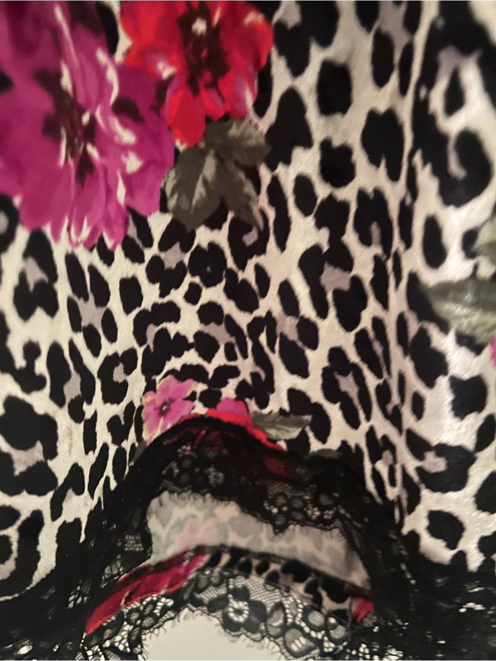 NWT sofia by sofia vergara Pajamas Black & Pink Floral Leopard Top & Shorts 3X - Picture 8 of 14